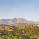 Appartement Modern 2 Bed Ground Floor Cortesin *