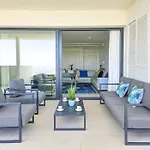 Modern 2 Bed Ground Floor Cortesin * 카사레스