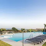 Modern 2 Bed Ground Floor Cortesin Appartement