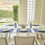 Appartement Modern 2 Bed Ground Floor Cortesin *