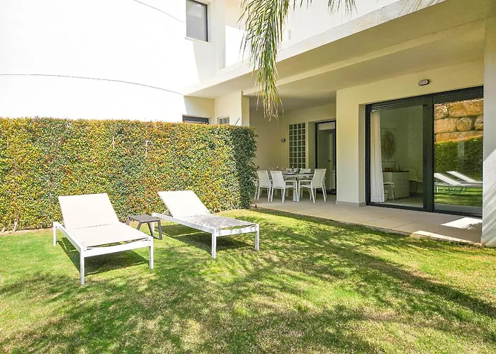 Apartman Modern 2 Bed Ground Floor Cortesin *