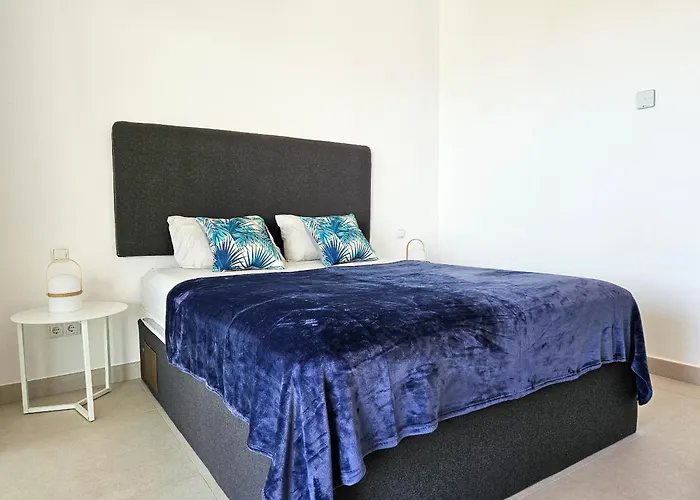 Modern 2 Bed Ground Floor Cortesin Casares