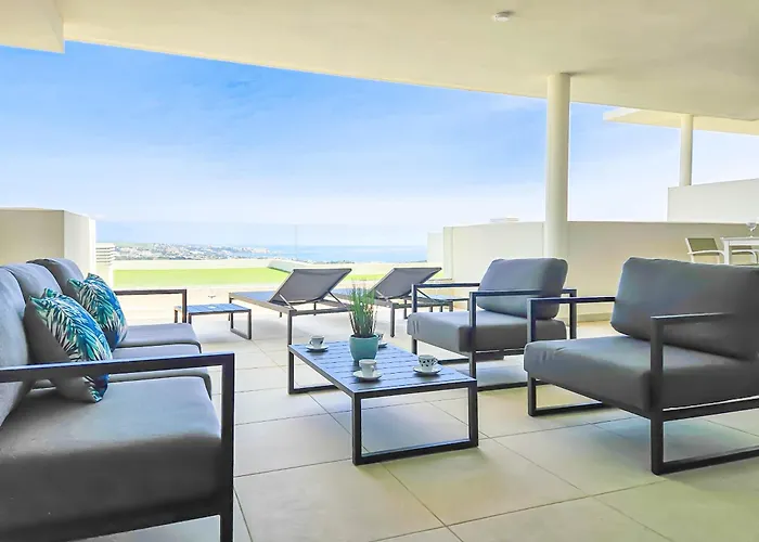 Modern 2 Bed Ground Floor Cortesin Apartman