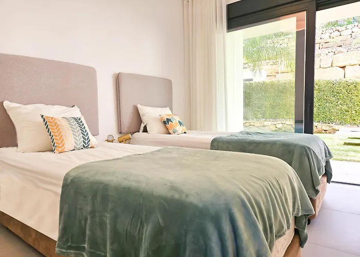 Modern 2 Bed Ground Floor Cortesin Apartman Casares