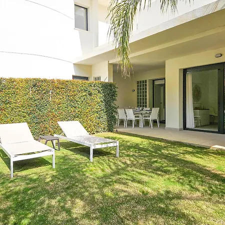 Apartment Modern 2 Bed Ground Floor Cortesin *