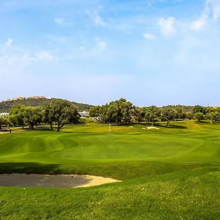 Modern 2 Bed Ground Floor Cortesin 公寓