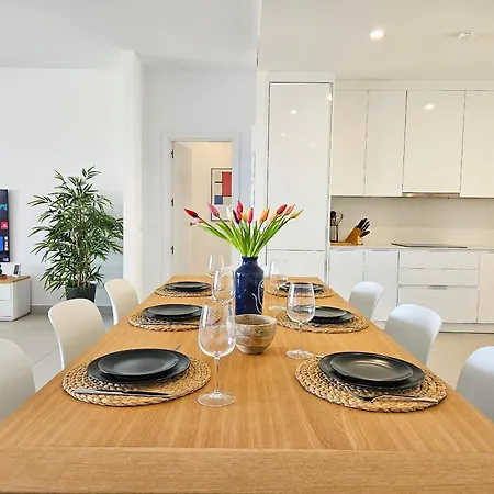 Modern 2 Bed Ground Floor Cortesin