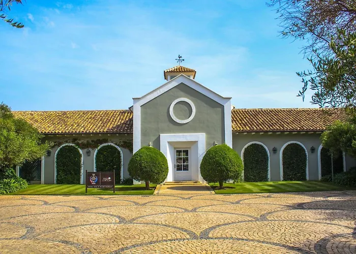 Modern 2 Bed Ground Floor Cortesin *