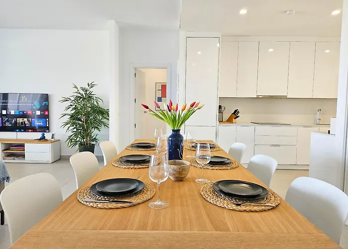 Modern 2 Bed Ground Floor Cortesin